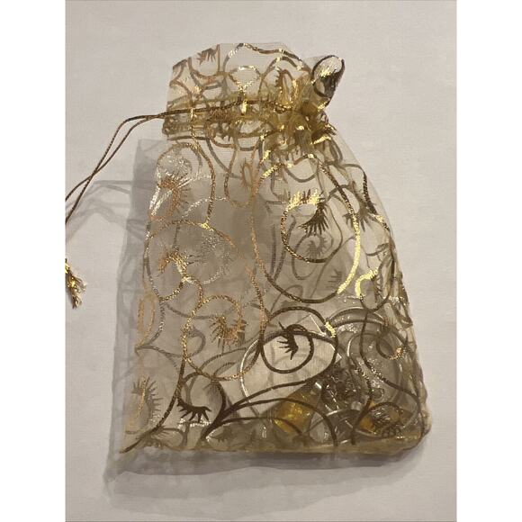 Yellow Swirl Resin Pendant & Matching Earrings w/20” Silver Chain Leaf Detail - Picture 9 of 9